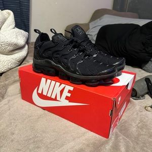 Nike Vapormax Plus Triple Black